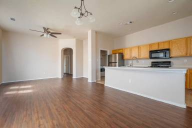 Main picture of 4362 San Benito St