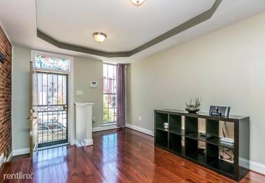 Main picture of 448 N Patterson Park Ave