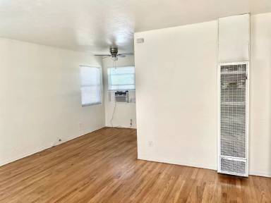 Main picture of 1092 E Madison Ave