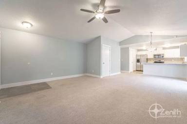 Main picture of 2209 NE 52nd St