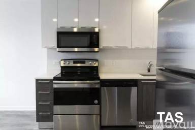 Main picture of 940 Winona