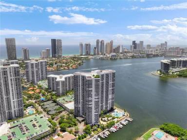 Main picture of Mystic Pointe