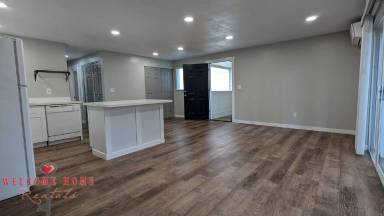 Main picture of 2400 20th Ave NW