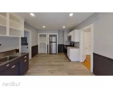Main picture of 23 Centre St