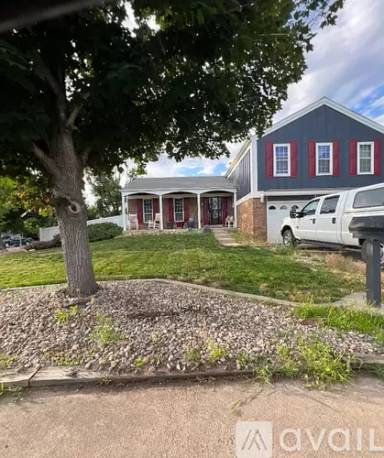Main picture of 1595 S Vaughn Cir