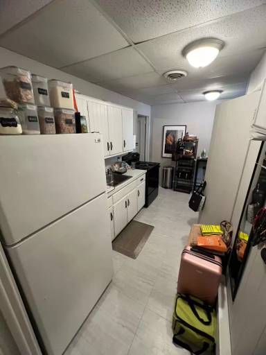Main picture of 45 W Vine St