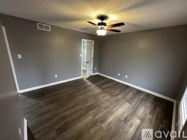 Main picture of 3389 S Oaklawn Cir