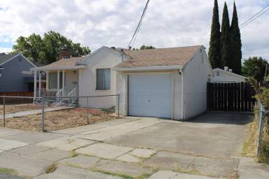Main picture of 17 Lorraine Ave