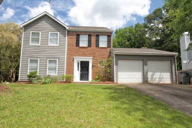 Main picture of 1381 Omie Way