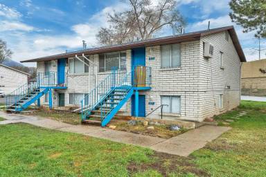 Main picture of 819 W Heather Ln