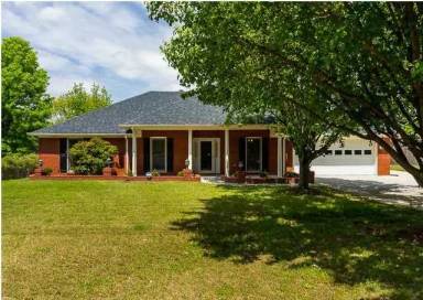 Main picture of 241 Gillespie Rd