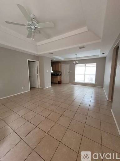 Main picture of 629 S Dfw Dr