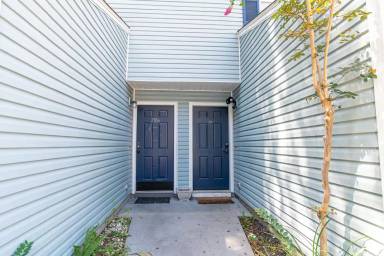 Main picture of 2186 Timberwood Cir N