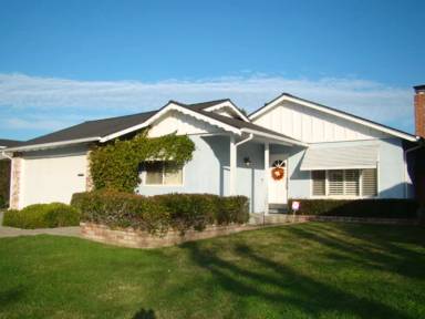 Main picture of 1050 Leo Dr