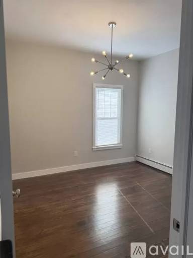 Main picture of 33 Rosegarden St