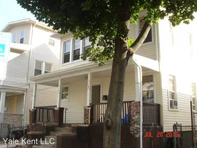 Main picture of 116 Lyons Ave