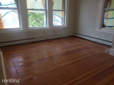 Main picture of 131 Walnut St