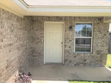 Main picture of 925 Ramblewood St