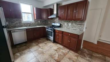 Main picture of 549 Avenue E