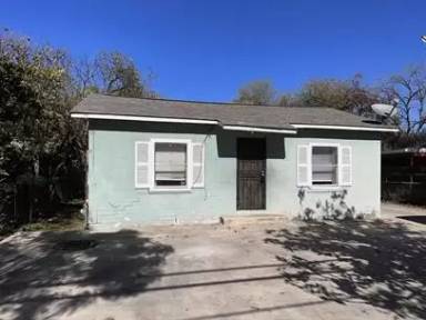 Main picture of 335 W Sayers Ave