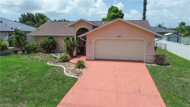 Main picture of 1813 SW 26th St