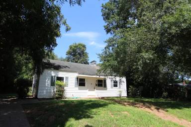 Main picture of 725 Lucas St