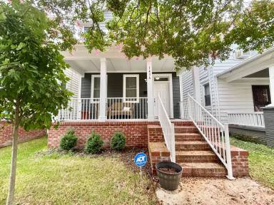 Main picture of 1436 Proescher St