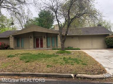 Main picture of 5922 E 48th St