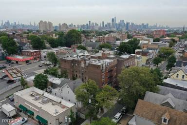 Main picture of 168 Clinton Ave