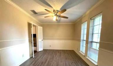 Main picture of 42 Lanshire Dr