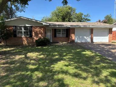 Main picture of 1000 N 58th St