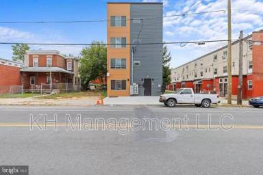 Main picture of 5436 Vine St