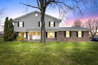 Main picture of 5595 Serene Ct