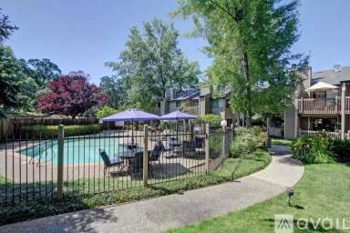 Main picture of 772 Dorothy Way