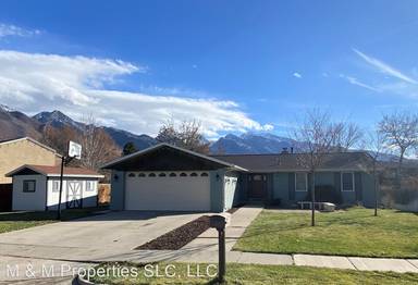 Main picture of 2564 E Starling Dr