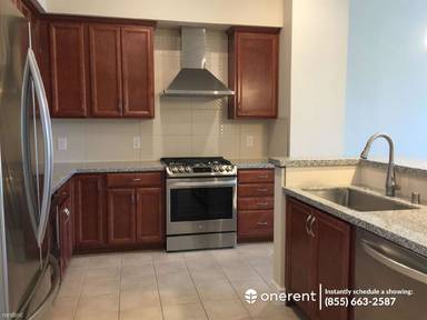 Main picture of 1368 El Camino Real