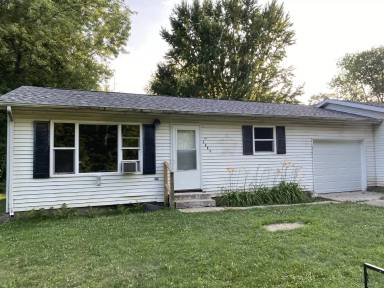 Main picture of 1006 E 14th St