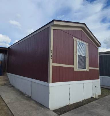 Main picture of 1120 N Vista Dr