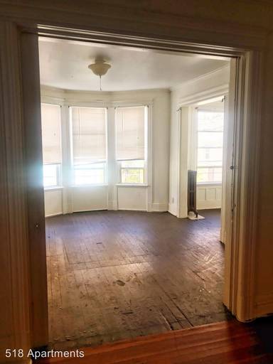 Main picture of 472 1st St