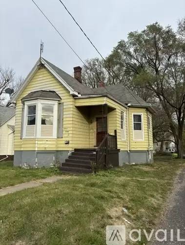 Main picture of 1622 N California Ave