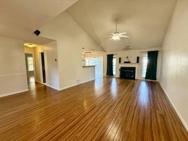 Main picture of 254 Meadow Pathway Dr