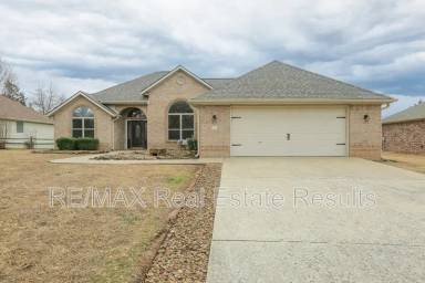 Main picture of 57 Taylor Dr