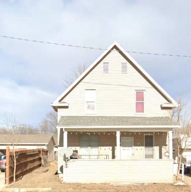 Main picture of 624 E 14th St