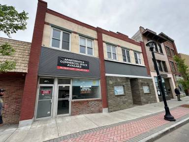 Main picture of 11 Clinton Ave
