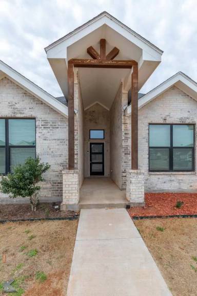 Main picture of 4625 Seals Ln