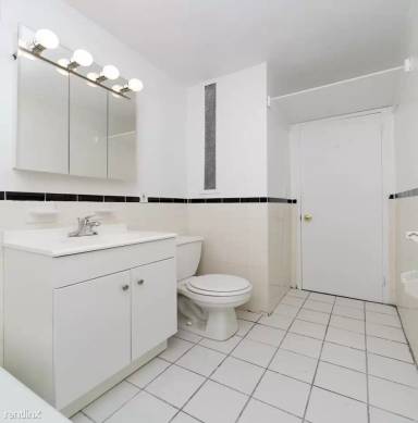 Main picture of 342 E 55th St