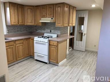 Main picture of 14 Buckingham Dr