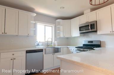 Main picture of 1542 W Court St