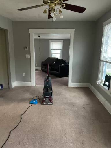 Main picture of 104 W Saint By