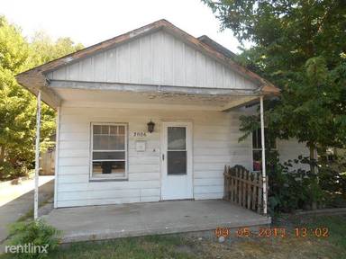 Main picture of 2006 N Pickwick Ave